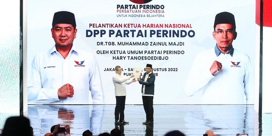 Hary Tanoesoedibjo Lantik TGB Zainul Majdi Jadi Ketua Harian Perindo