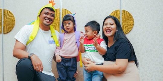 Sederhananya Ulang Tahun Anak Kedua Kahiyang, Kehadiran Kaesang & Erina Bikin Salfok