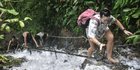 Menjelajahi Jalur Ekstrem Air Terjun Tumpak Sewu