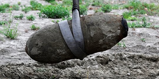 Penemuan Bom Perang Dunia II Seberat 450 Kg di Sungai Po Italia