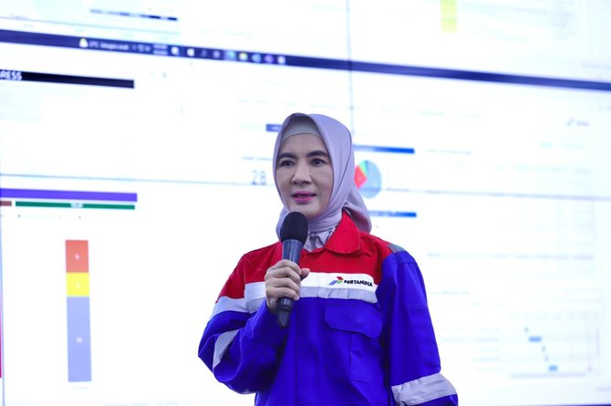 kepala skk migas dwi soetjipto dan direktur utama pt pertamina nicke widyawati meresmikan dice di kompleks phr rumbai pekanbaru