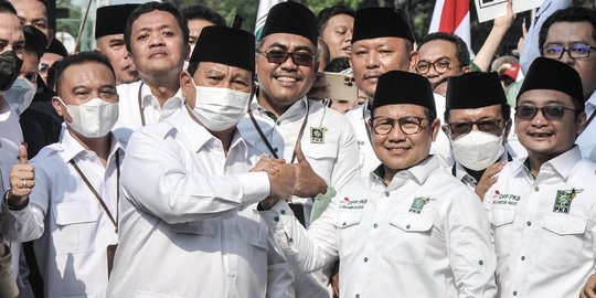 Kekompakan Prabowo dan Cak Imin Daftarkan Partai Ke KPU RI