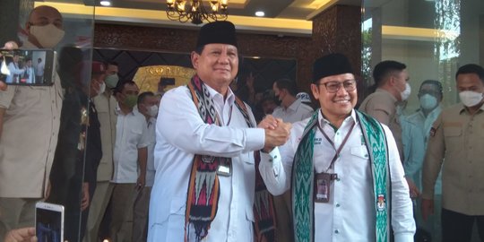 Saat Cak Imin Fashion Show Sebelum Daftarkan PKB ke KPU
