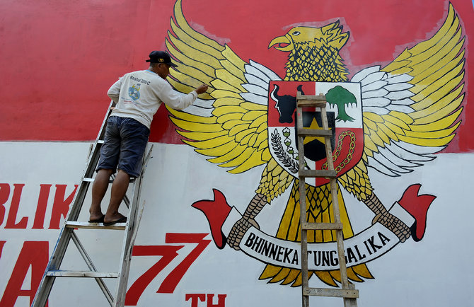 menyambut hut kemerdekaan ri dengan mural