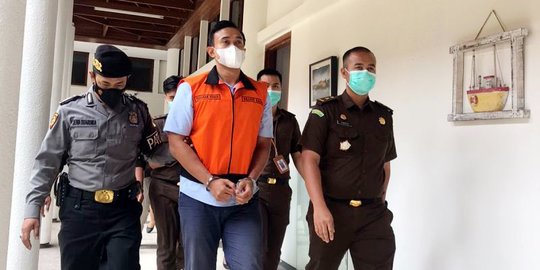 Susul Ayah Jadi Tersangka Korupsi dan TPPU, Anak Mantan Sekda Buleleng Ditahan