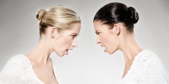 Kumpulan Kata-Kata Bijak Bahasa Jawa, Maknanya Dalam dari Petuah & Berisi Sindiran