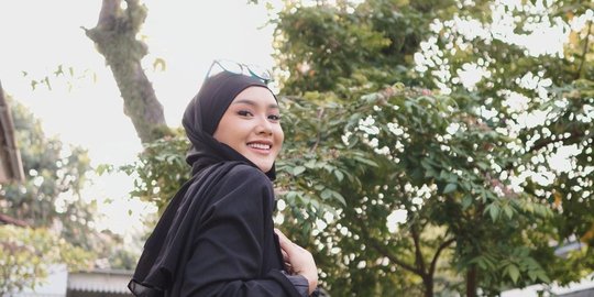 Kini Berhijab, Ini 5 Potret Transformasi Cita Citata dari Awal Karier hingga Sekarang