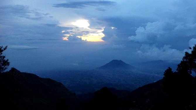 7 wisata dieng populer dan menarik penuh dengan destinasi alam mempesona