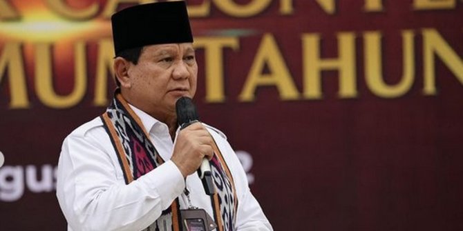 Lima Pantun Prabowo Tutup Pidato di Rapimnas Gerindra