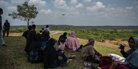 Antusiasme Warga Saksikan Latihan Militer Gabungan Super Garuda Shield 2022