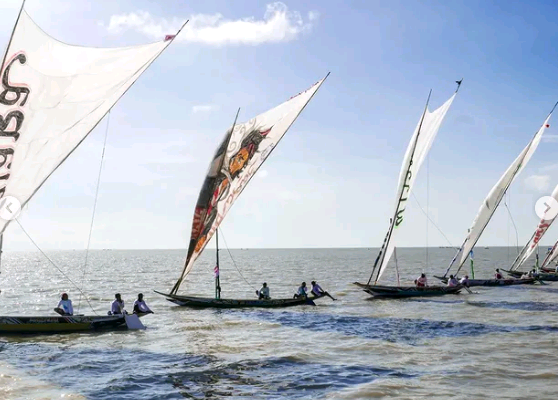 lomba perahu layar surabaya