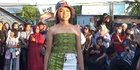 Mengintip NTT Fashion Week, Ajang Pamer Tenun Ikat Diikuti Anak-anak dan Orang Tua