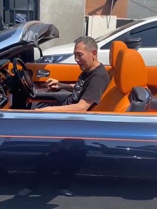 bos jalan tol jual mobil mewah