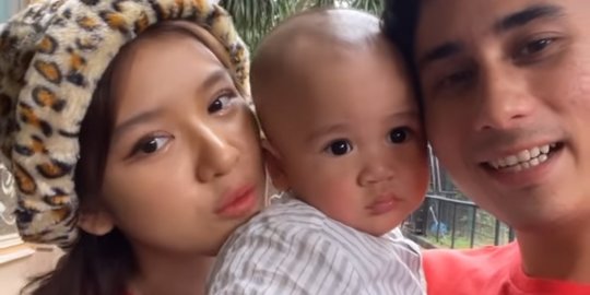 Intip Momen Alshad Ahmad dan Tiara Andini Bareng Rayyanza, Ekspresinya Bikin Gemas