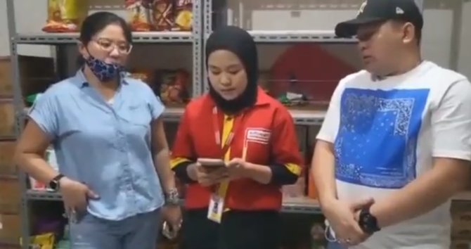 6 fakta sosok mariana ahong ibu ibu viral pakai mercy yang curi coklat di alfamart