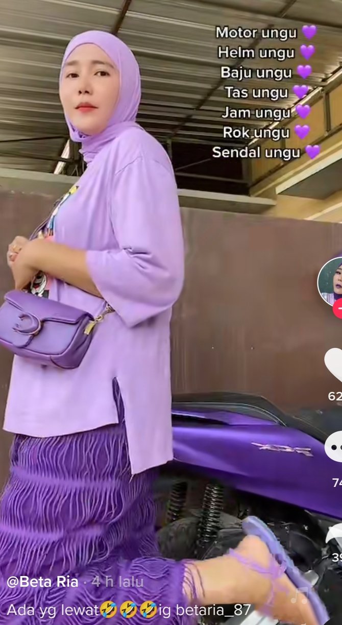 wanita ini penggemar warna ungu penampakan isi rumah dan koleksinya curi perhatian