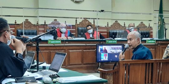 Hakim Pengadilan Negeri Surabaya Disebut Terdakwa Terima Uang Perkara