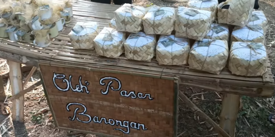 Uniknya Pasar Barongan di Jombang, Suguhkan Jajanan Tradisional di Bawah Pohon Bambu