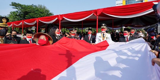 Meriahkan HUT RI, Buruh Ajak Ganjar Bentangkan Bendera Merah Putih 22 Meter