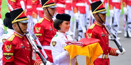 I Dewa Ayu, Sosok Cantik Pembawa Baki Bendera Pusaka di Istana Merdeka