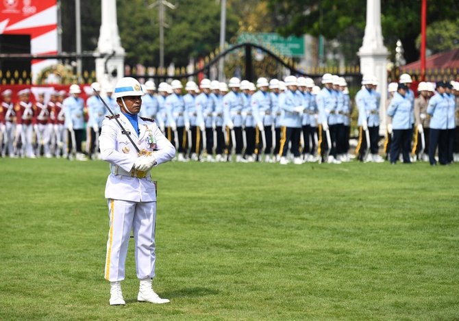 kolonel andike jadi komandan upacara di istana