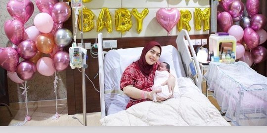 Aisyahrani Adik Syahrini Melahirkan Anak ke-3 di HUT RI, Bayinya Cantik Banget