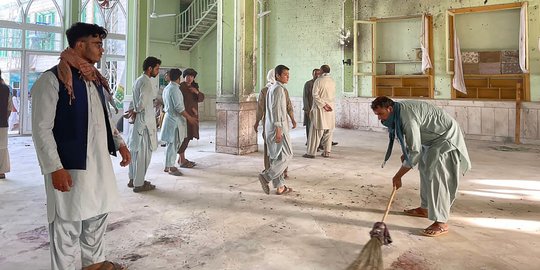 Tiga Orang Tewas dalam Serangan Bom di Masjid Afghanistan