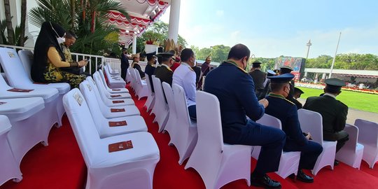Kursi Kosong Menteri dan Petinggi Polri saat Upacara HUT ke-77 RI di Istana