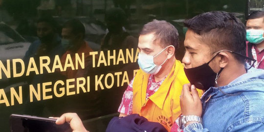 Eks Walkot Ajay Suap Penyidik KPK agar Penyaluran Bansos di Cimahi Tak Diusut