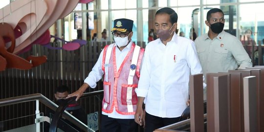 Menhub Budi Beberkan Penyebab Harga Tiket Pesawat Tengah Mahal