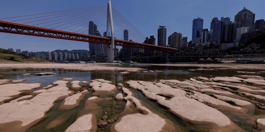 Kondisi Anak Sungai Yangtze di China yang Terancam Kering
