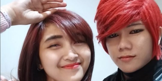 5 Potret Pesulap Merah Bareng Istri, Curi Perhatian