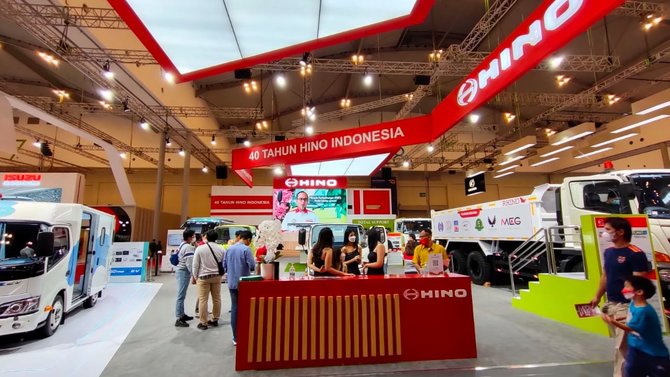 hino rayakan 40 tahun di indonesia di giias 2022