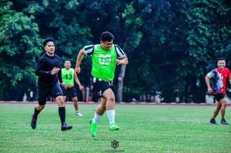 kocak foto kaesang kejar bobby nasution