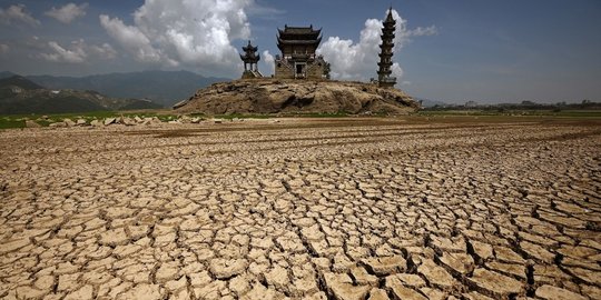 Danau Air Tawar Terbesar di China Mengering Akibat Suhu Tinggi