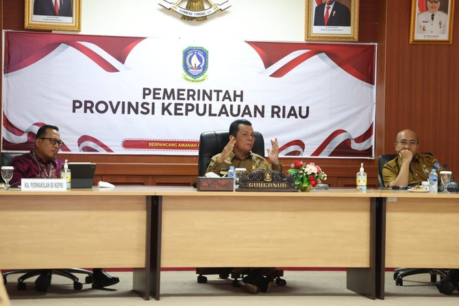 gubernur kepulauan riau ansar ahmad