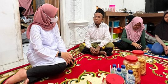 Melayat Ke Rumah Duka Bang Dzoel Bupati Ipuk Banyuwangi Kehilangan Sosok Inspiratif Merdeka Com