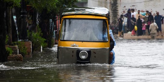 Banjir Besar Lumpuhkan Pakistan