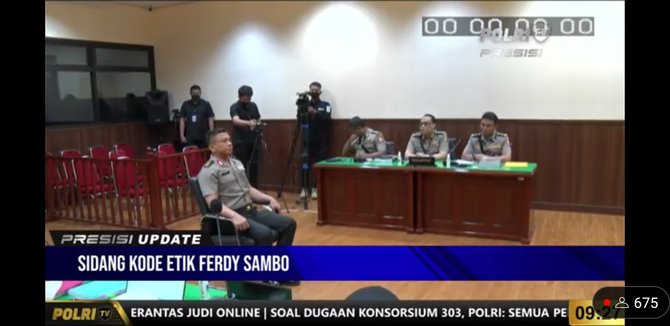 potret ferdy sambo hadiri sidang etik kasus brigadir j