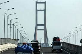 jembatan suramadu jawa timur