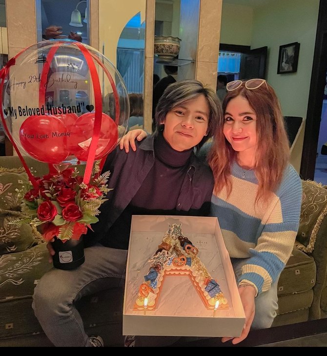 4 potret arnold leonard pemain asmara 2 dunia bareng istri mesra