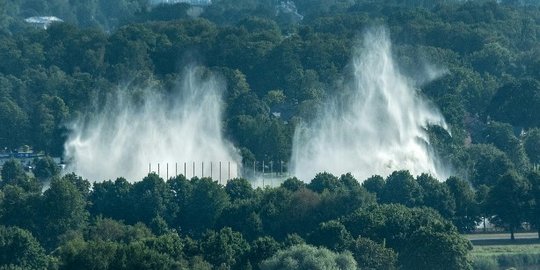 Latvia Bongkar Monumen Perjuangan Soviet di Riga