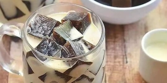 Resep Es Jelly yang Segar, Mudah, dan Praktis