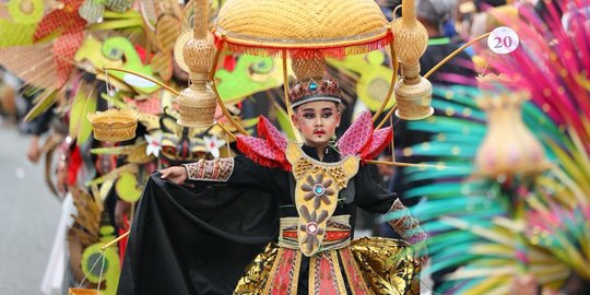 Bermodal Gotong-Royong Warga, Gintangan Bamboo Festival Banyuwangi Berlangsung Meriah