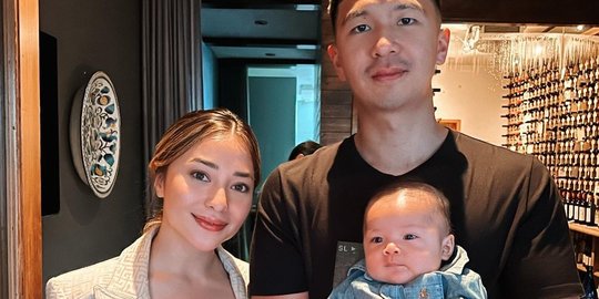 Makin Hari Makin Gemas, Potret Baby Izz Anak Nikita Willy Disebut Kembaran Papanya