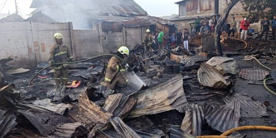 Kebakaran Hanguskan 40 Rumah di Cakung, Ini Kronologinya