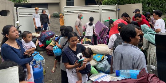 Anak-Anak Korban Kebakaran Simprug Dihibur Seniman untuk Kurangi Trauma