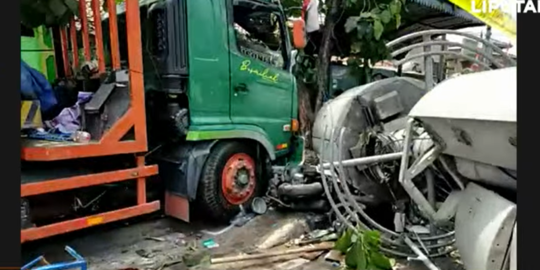 Kecelakaan Maut Truk Trailer Depan Sd Bekasi Ditemukan Bekas