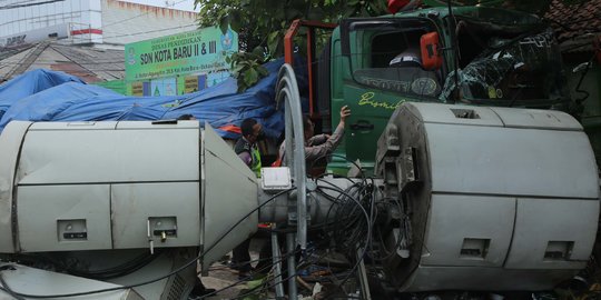 Kecelakaan Maut Truk Trailer Tewaskan 10 Orang di Bekasi, Sopir Diduga Mengantuk