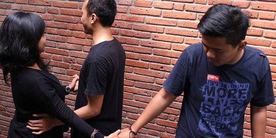 Bripda AP Bongkar Perselingkuhan Istrinya dan Anak Kades dari Pelacakan Nomor WA